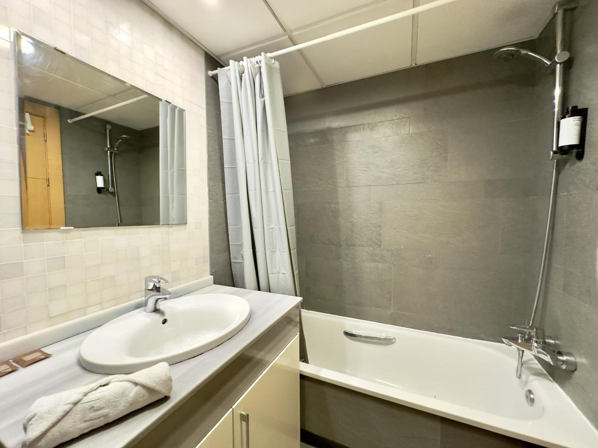 Urbe10 Pacifico Sea Views Apartment มาลากา ภายนอก รูปภาพ