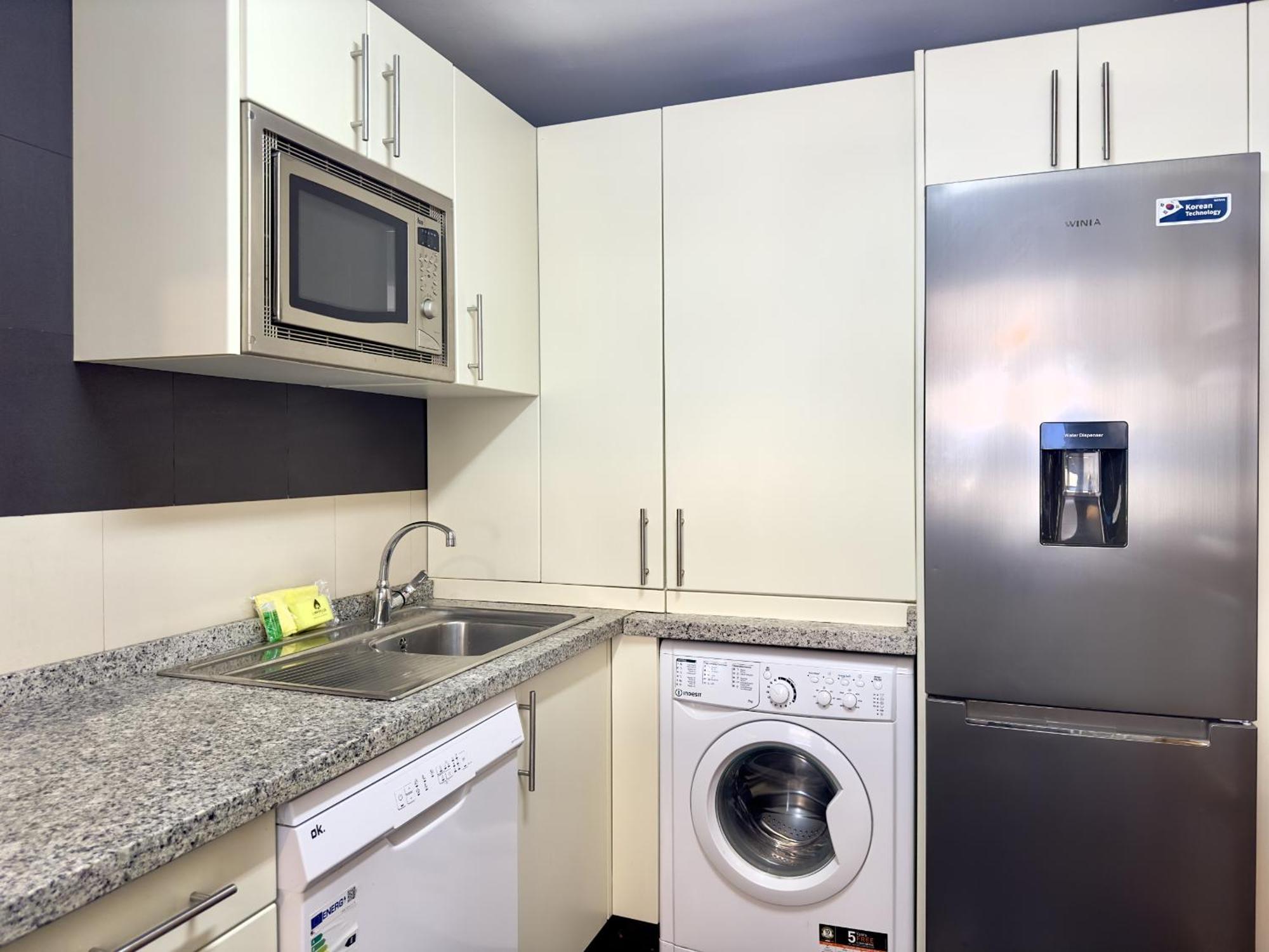Urbe10 Pacifico Sea Views Apartment มาลากา ภายนอก รูปภาพ